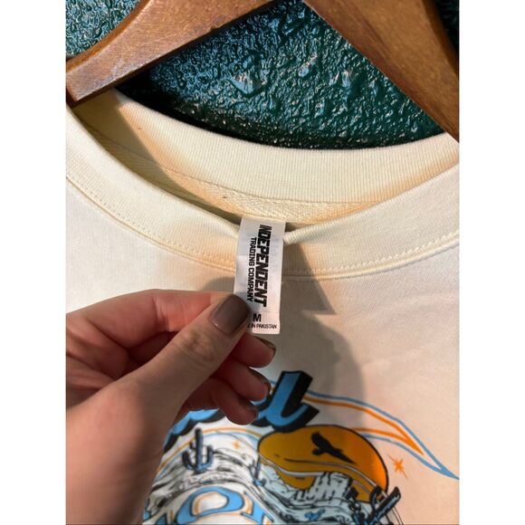 Dierks Bentley Gravel and Gold Crewneck Sz Medium Cream Colored - Picture 2 of 3